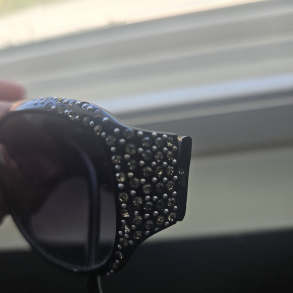 Women\'s Cintage Black Sunglasses with Silver Accents main image 5